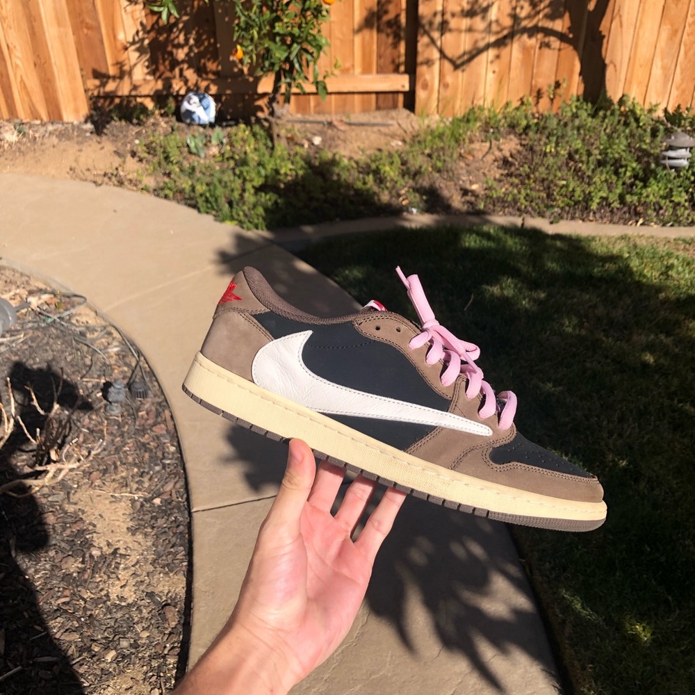 Jordan 1 Retro Low OG SP Travis Scott